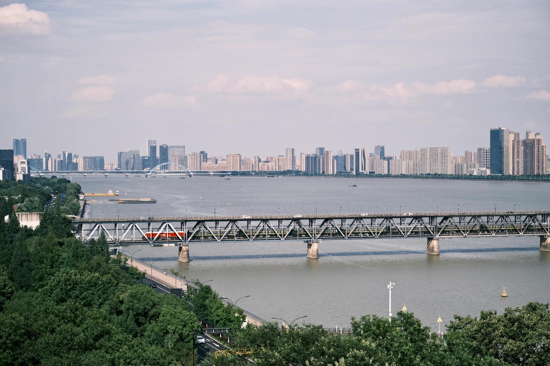 你不知道的「钱塘江大桥」97两个传奇故事07 文艺青年,会站在六和