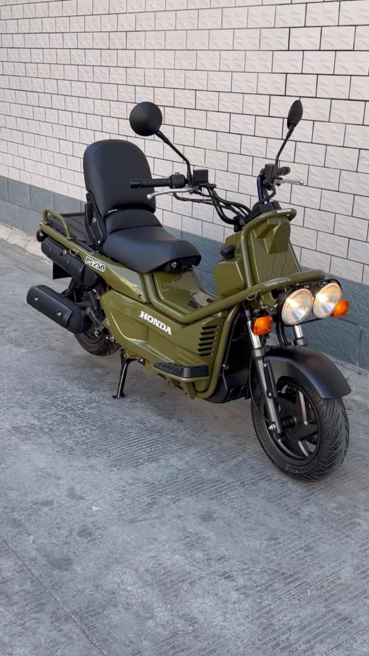 2007年末代双灯本田大祖玛ps250,裸车价28000元,保险一年1200元,上牌