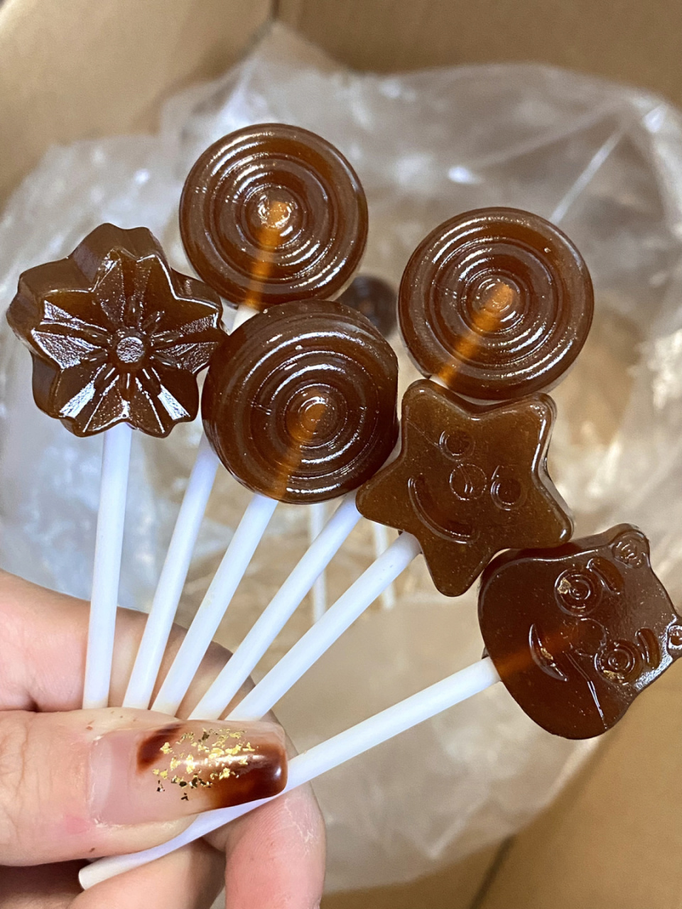 这个秋梨膏棒棒糖真的好好吃 阳康人必备了属于是!