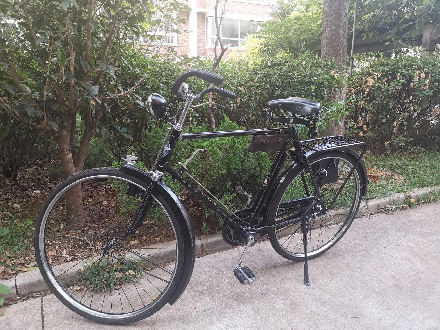 1927年德国产,阿德勒大鹰牌中轴内变三速28自行车