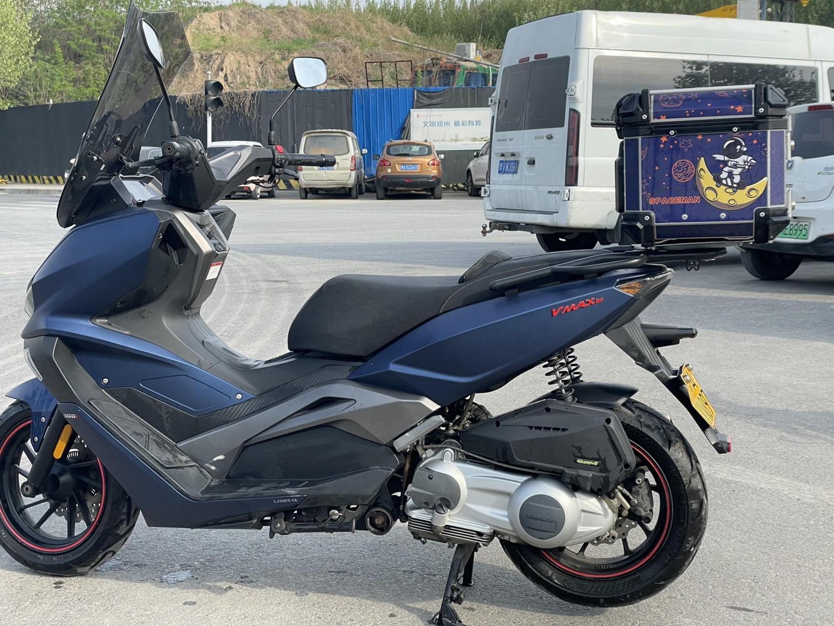 摩托车 龙嘉vmax300 大几千骑走 前后abs 手把加热 无钥匙启动 带投屏