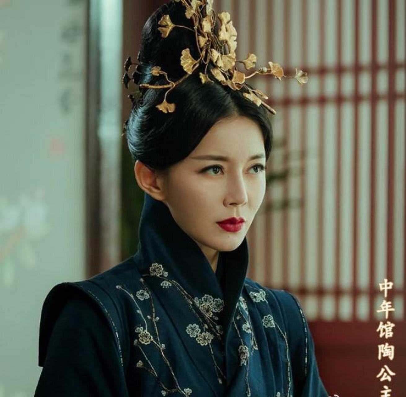 02 董偃从13岁开始,就生活在馆陶公主府,以馆陶公主侍人的身份撕蝌