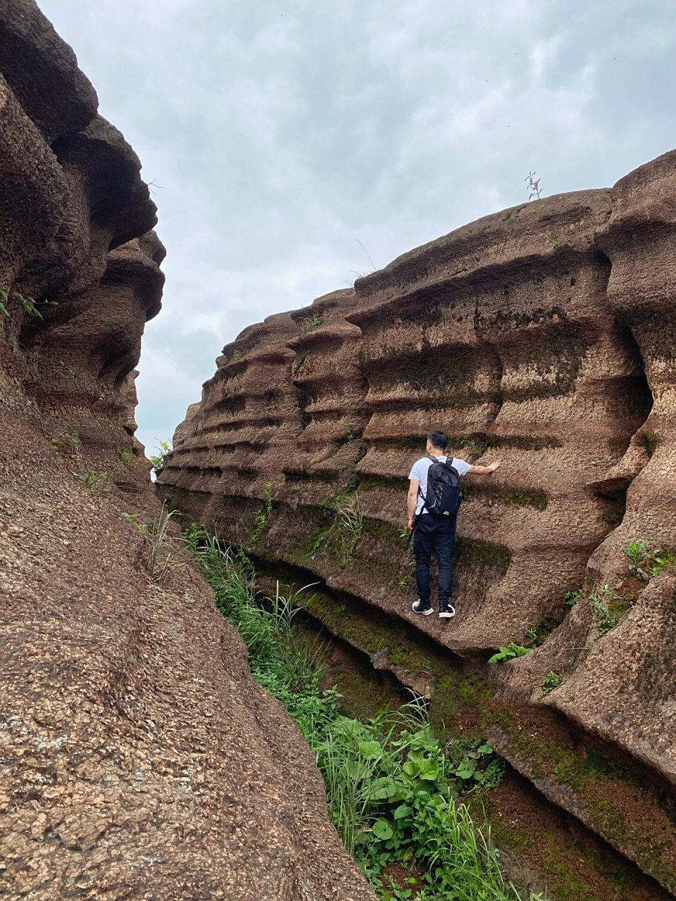 松桃腊尔山红石林|贵州深藏的小众景点 腊尔山红石林,当地人称为贵州