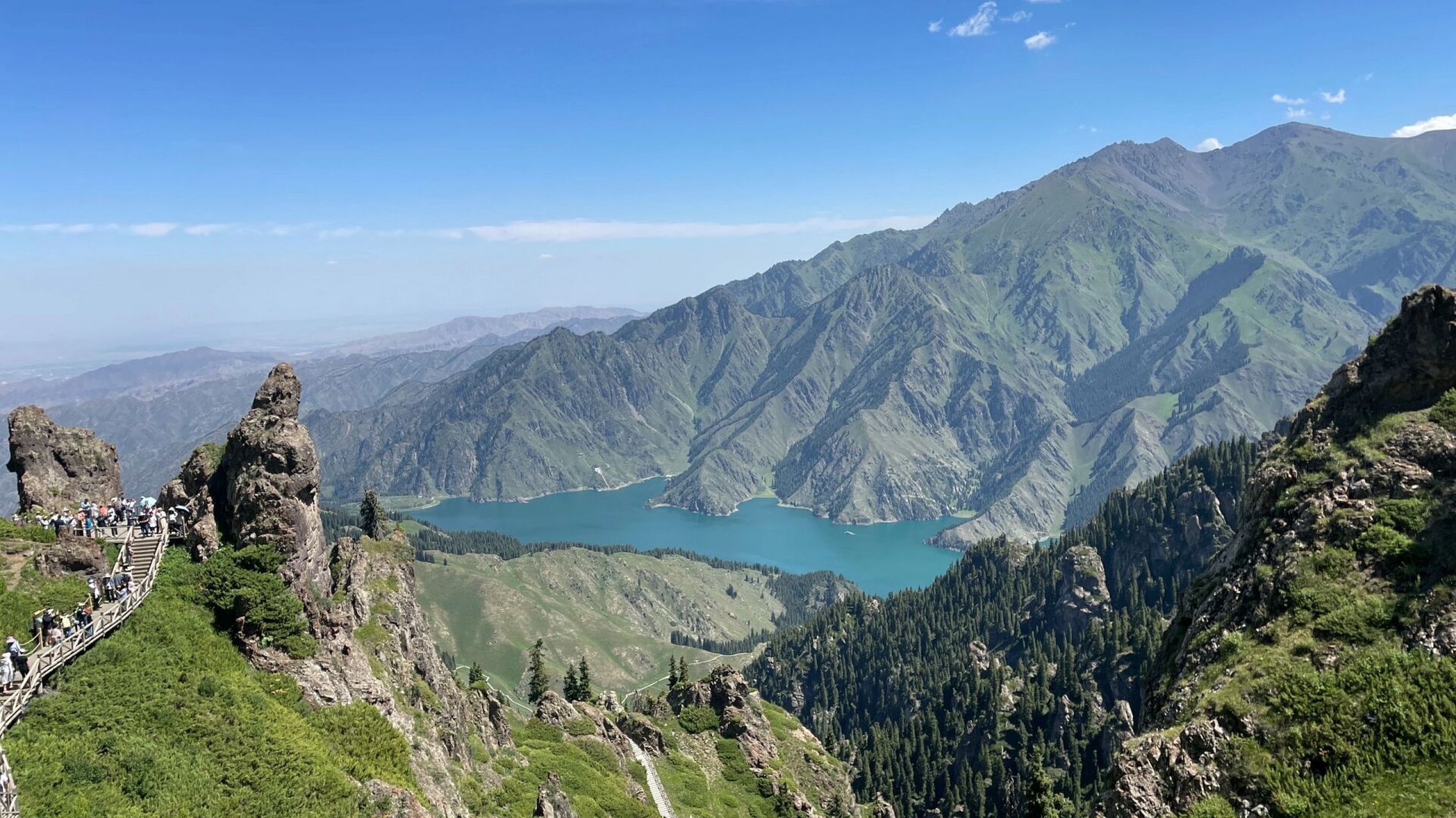 天山天池 马牙山 博格达峰