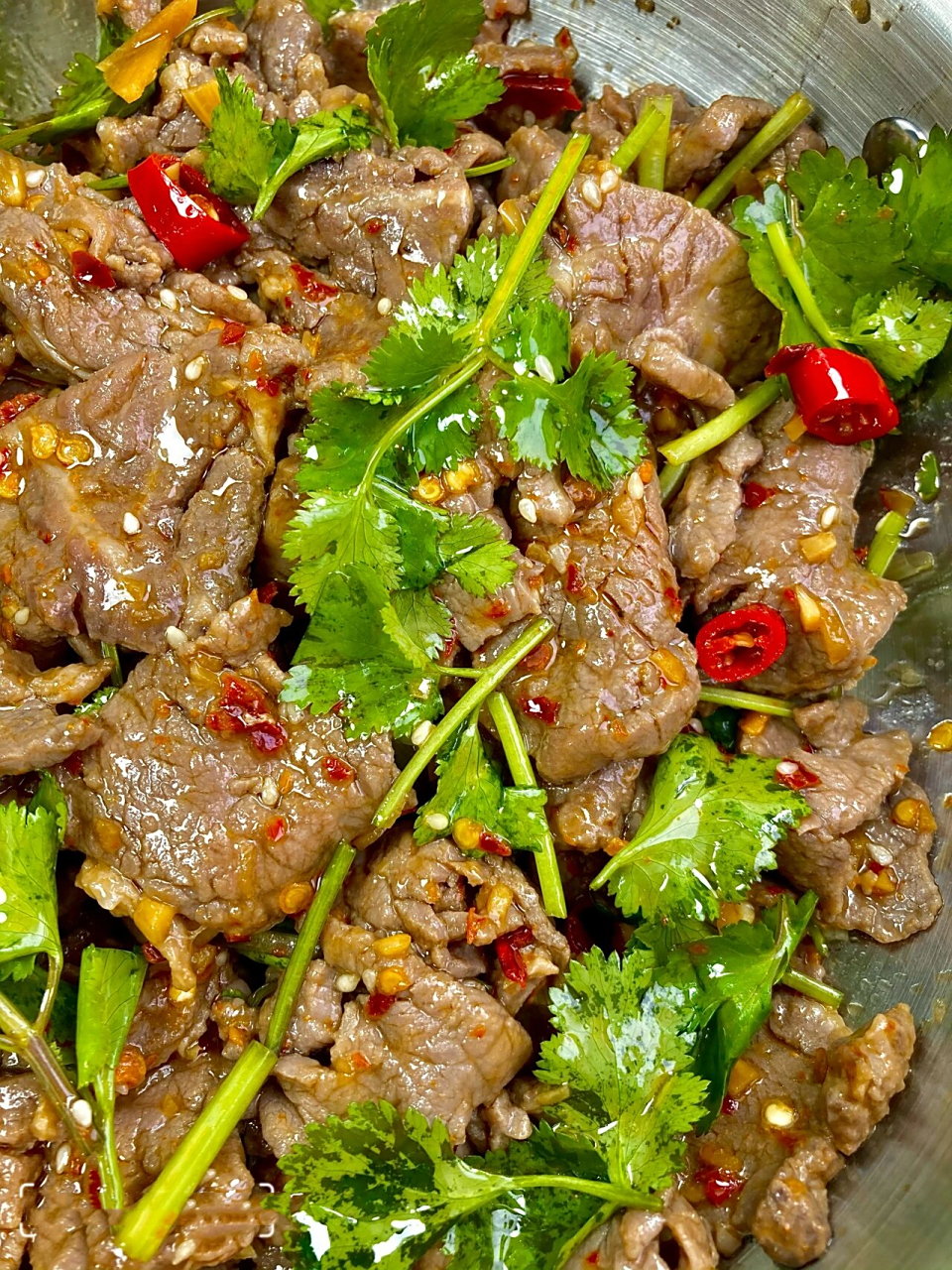 减脂期的宝子们最爱的凉拌牛肉来了这个牛肉嫩滑爽口,一点都不柴