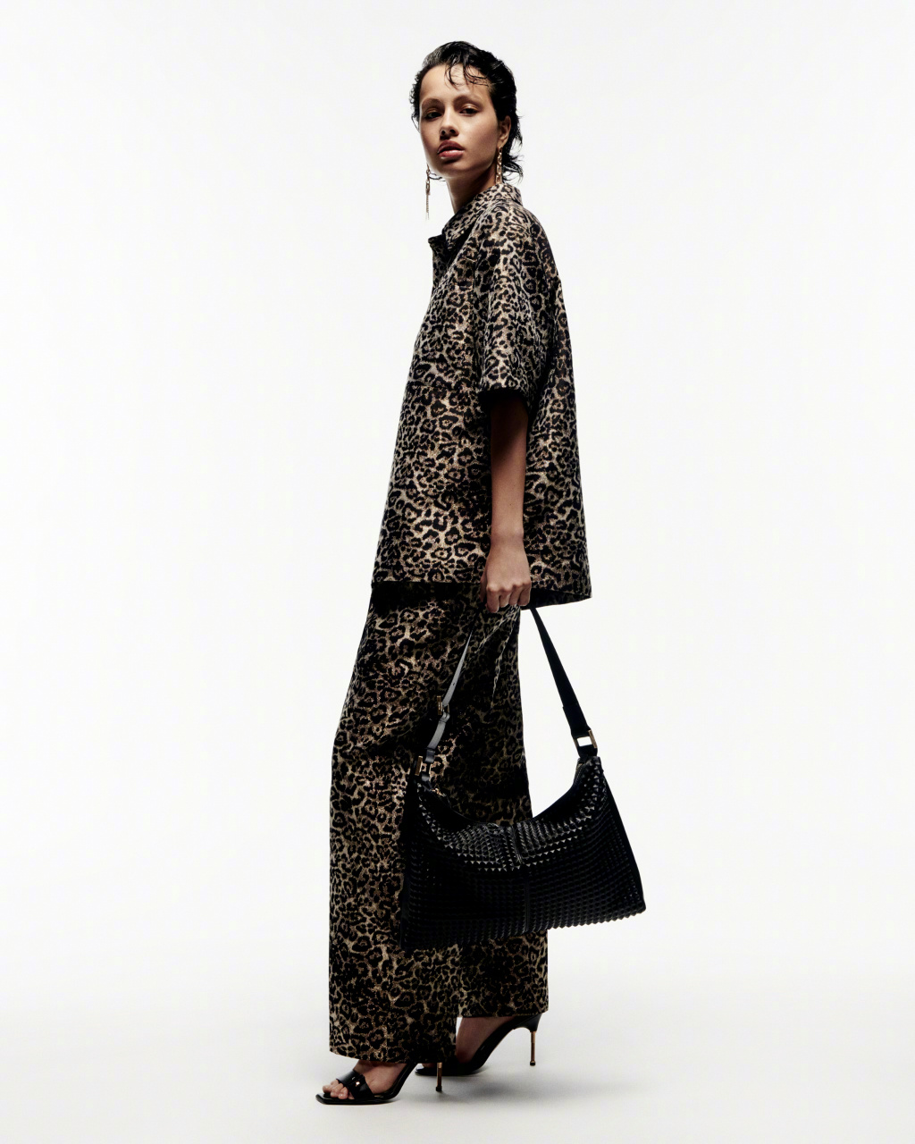 rayli fashion allsaints发布全新2023冬季系列,灵感来源于二十世纪六