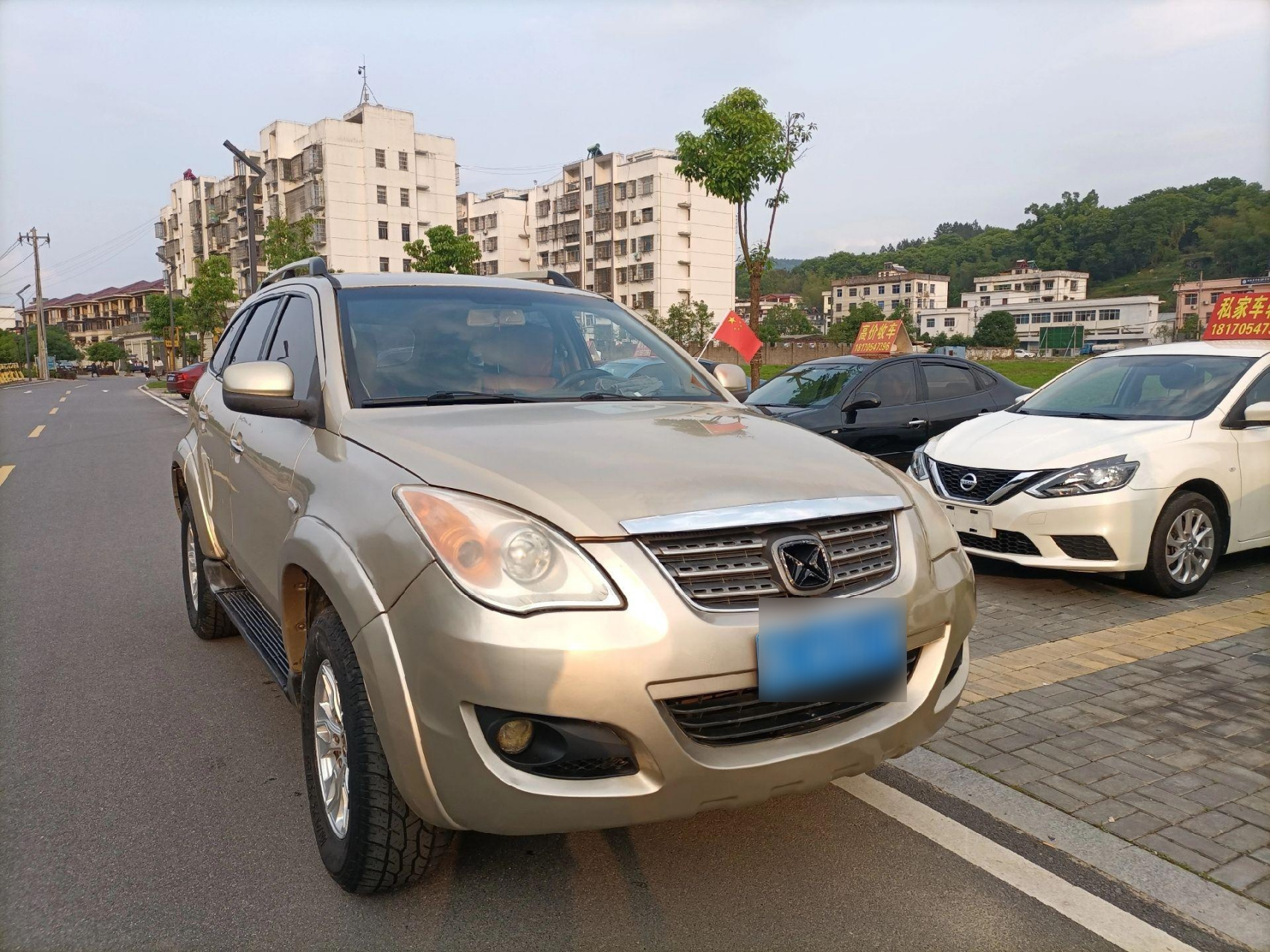 12年上牌的江铃驭胜350,柴油版,手动精品车况费用一整年价格便宜,全款