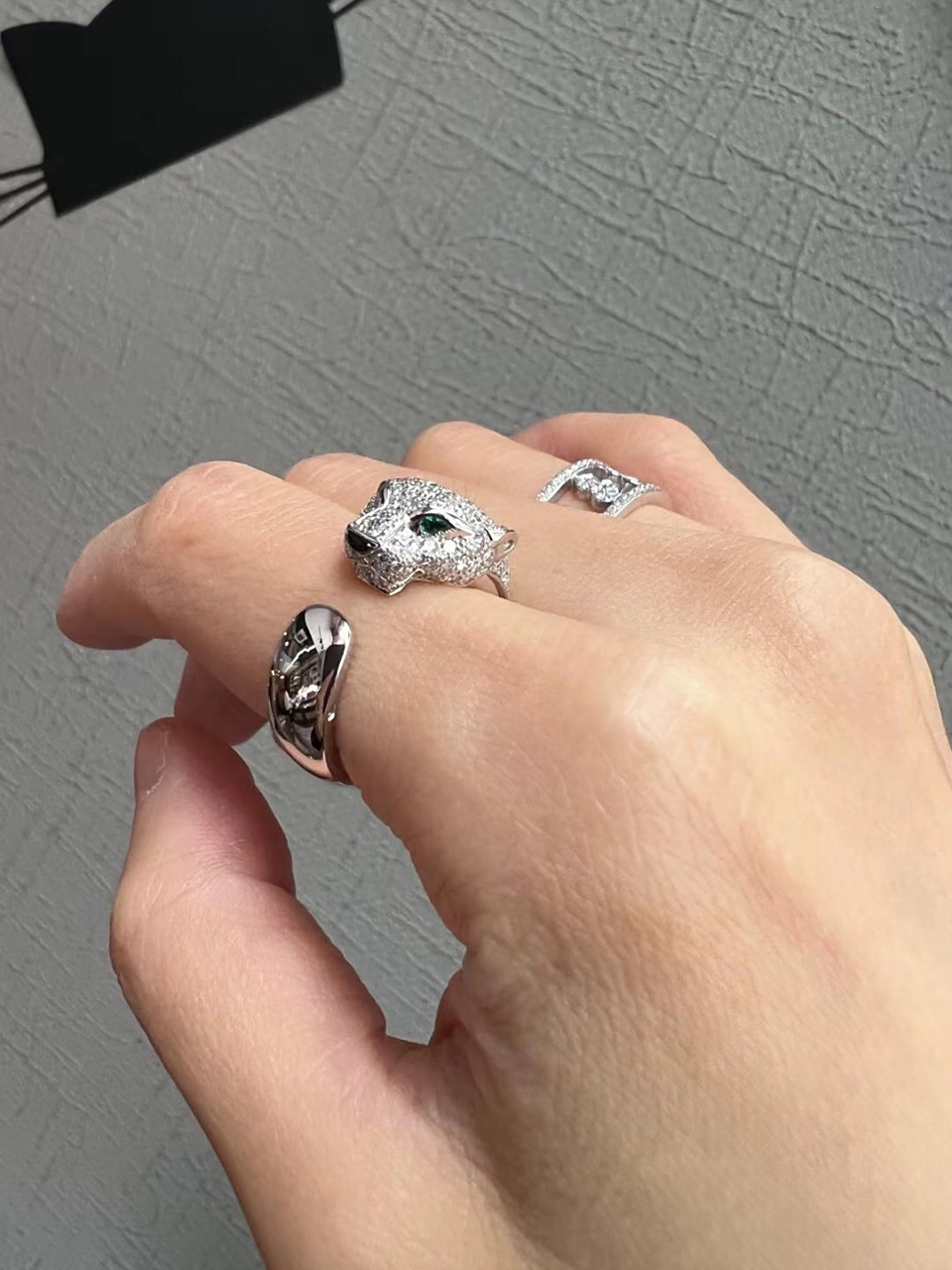 卡地亚 满钻豹子戒指 51圈号 公价18w中万走