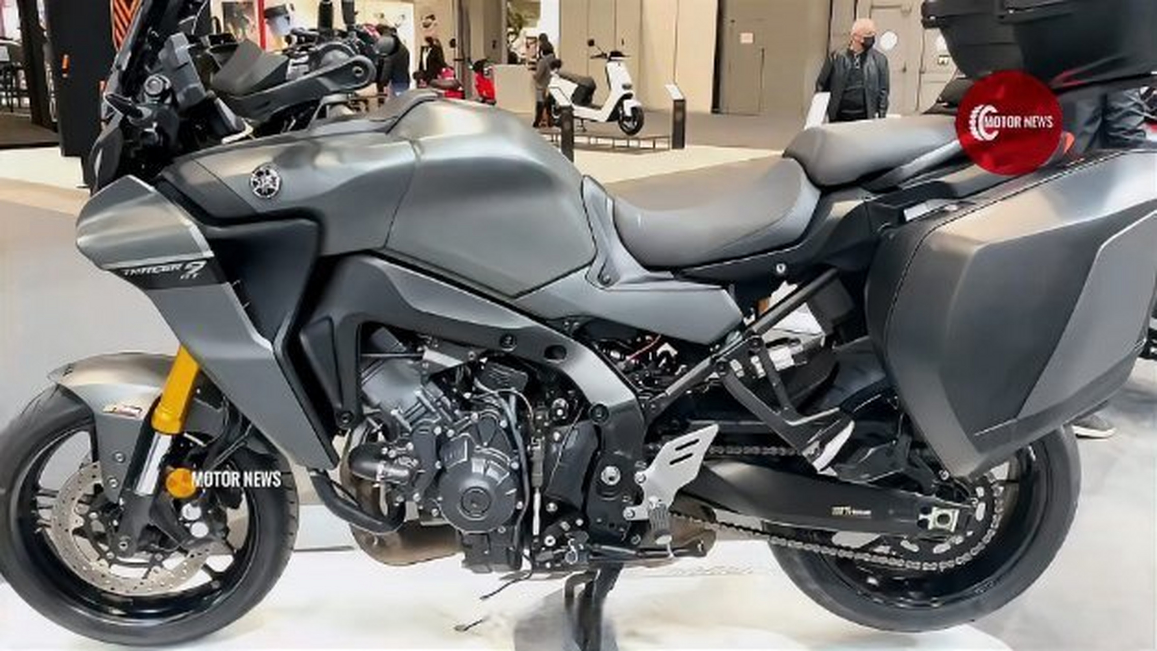 《2022 全新雅马哈摩托车|马德里vive la moto》2022 全新雅马哈摩托