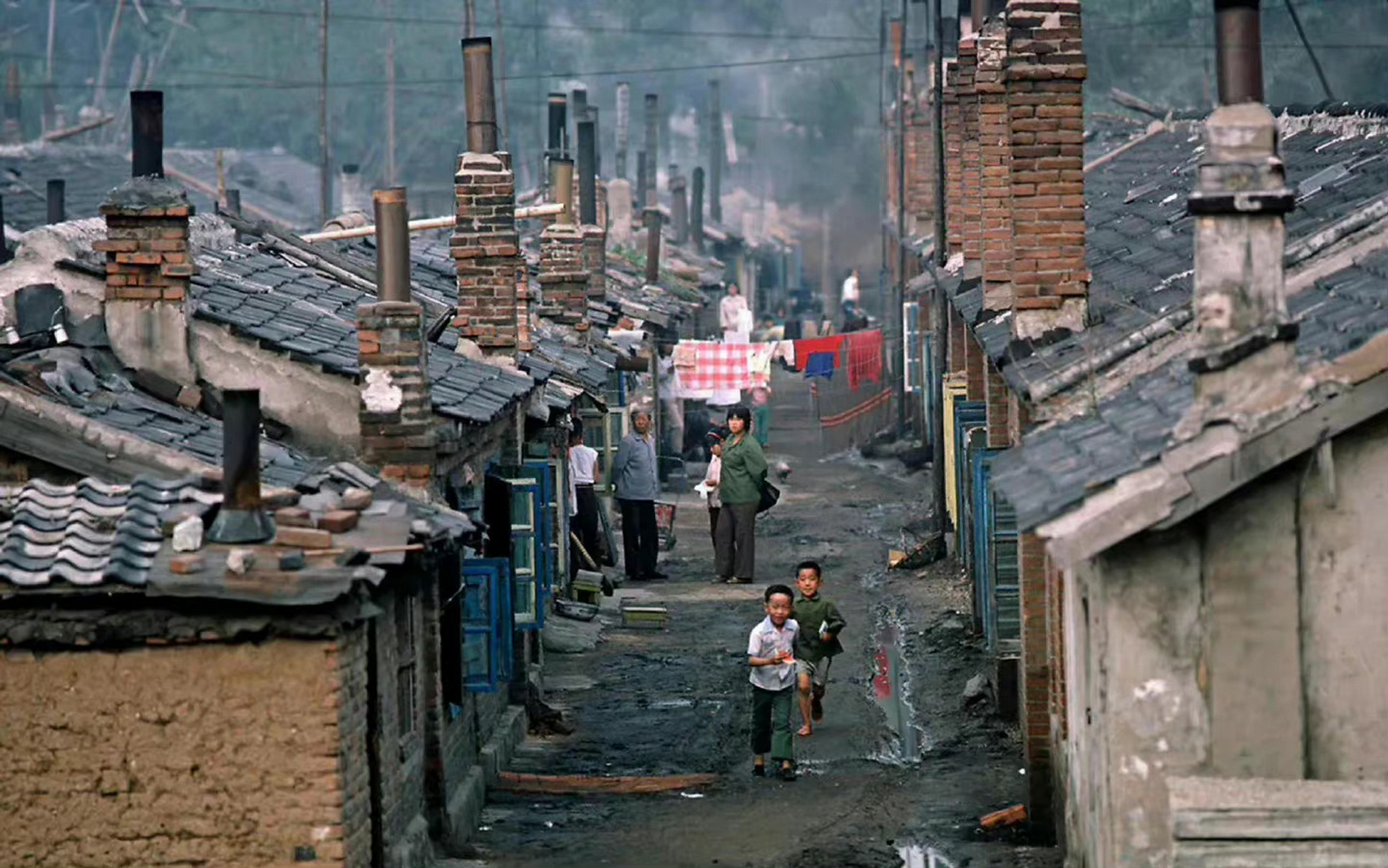 1985年,辽宁抚顺 矿区棚户