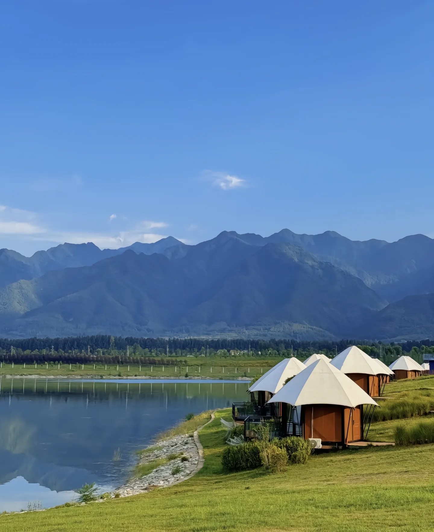 位于秦岭脚下,人称西安小三亚,依山傍水有山有落日拍照也太出片了