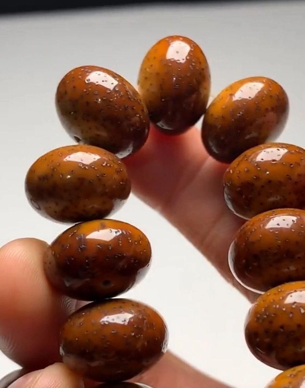 星月菩提多长时间开片,没有统一的时间.