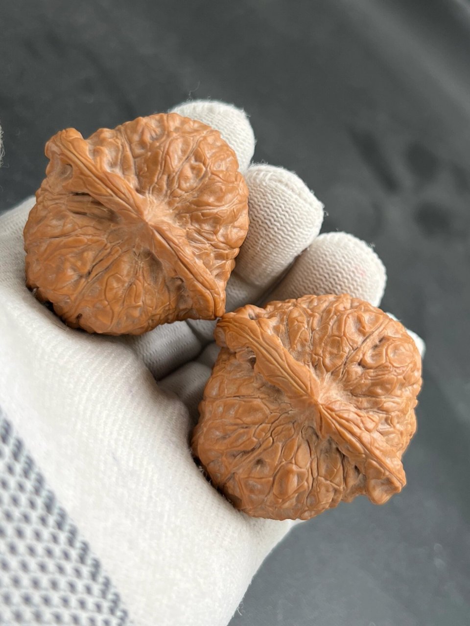 51克平谷南瓜墩墩狮子头文玩核桃 45尺拱桥大凹底极品精配 99见过