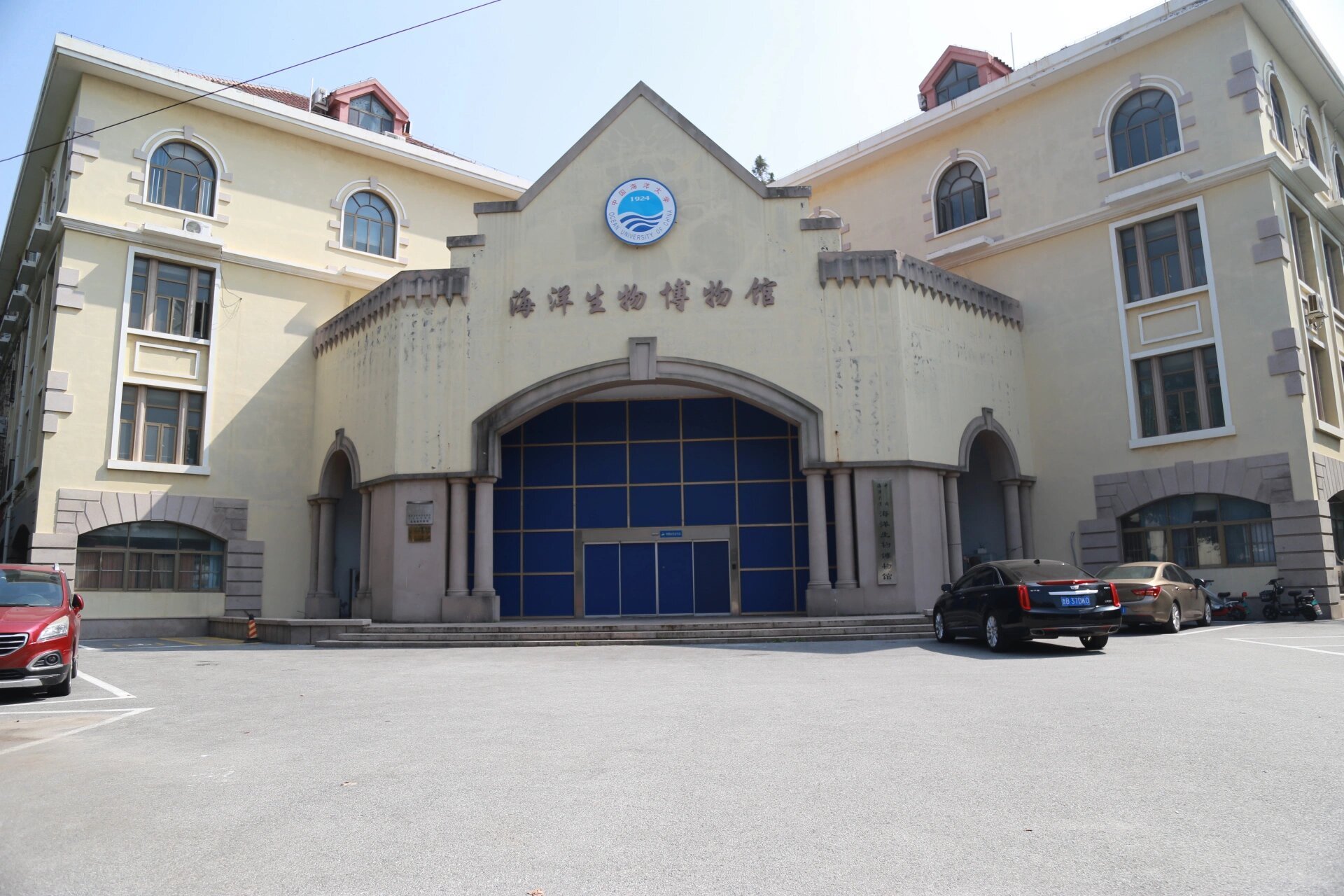 中国海洋大学(鱼山校区 放假了,学生不多,感觉好安静,这个食堂实惠到