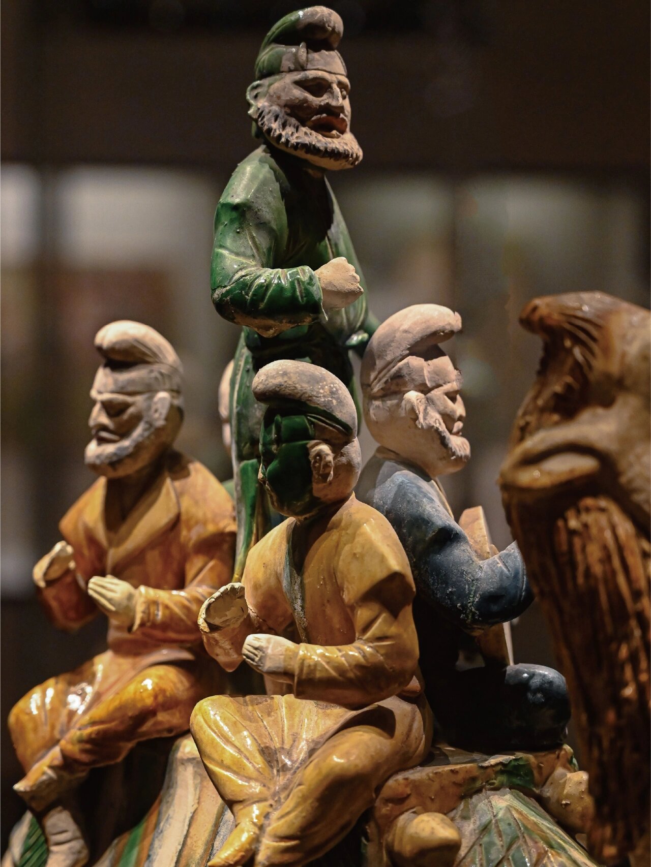 浪漫主义的唐朝艺术珍品,三彩骆驼载乐俑