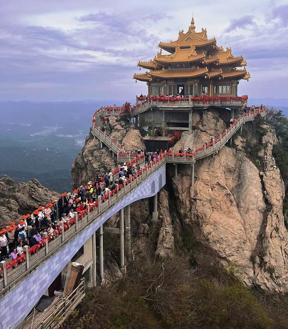 老君山实拍 很好看 我们到洛阳后选择了跟团一日游05 确定好报名