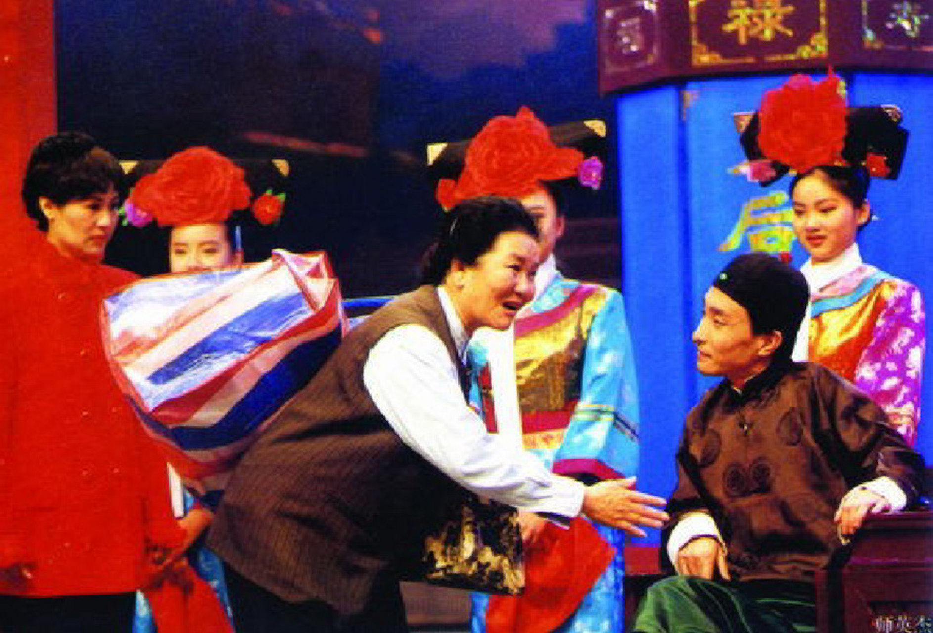 "宫廷玉液酒,一百八一杯" 记忆里春晚让人记忆最深的就是巩汉林老师和