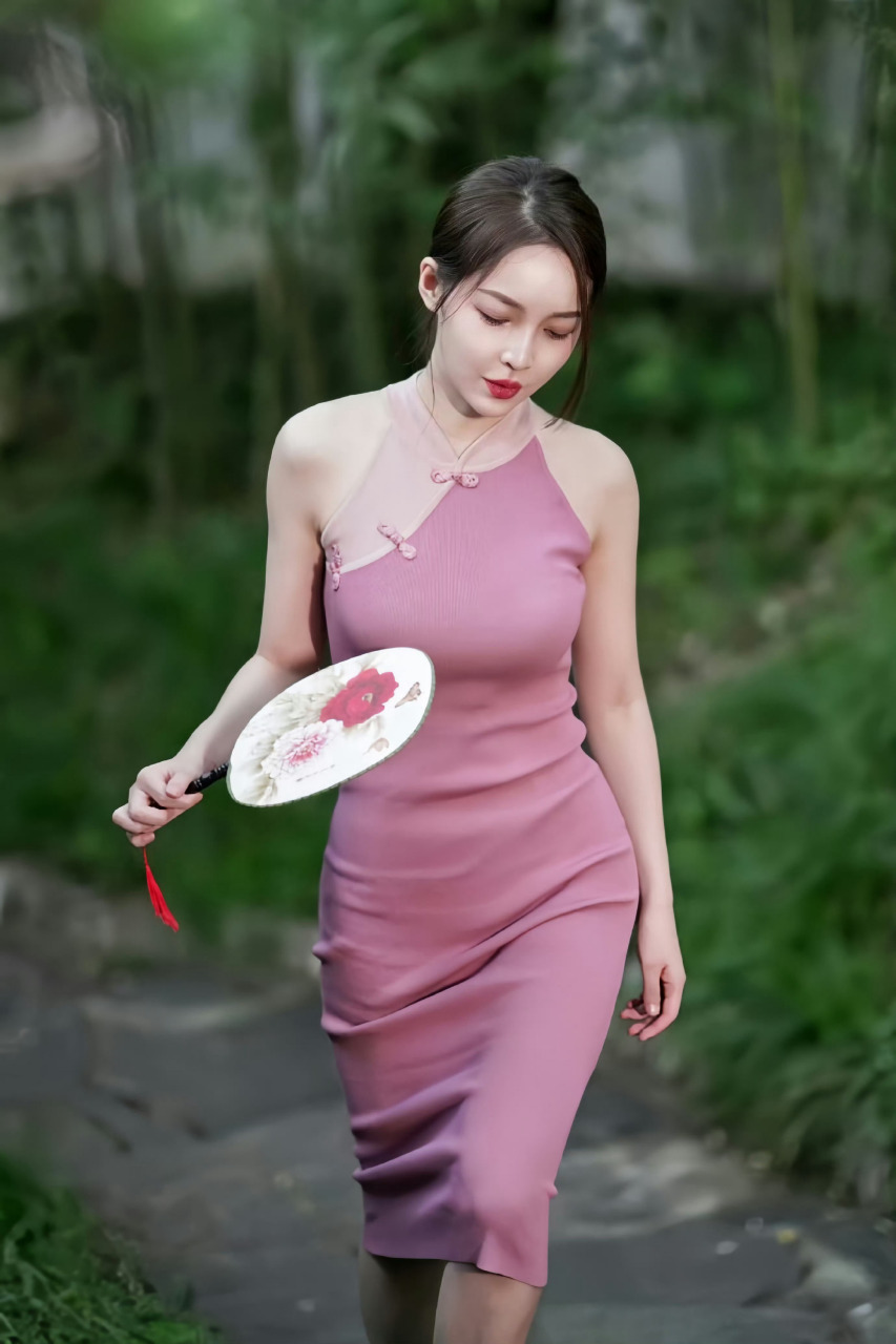 王钟瑶旗袍泳装合集