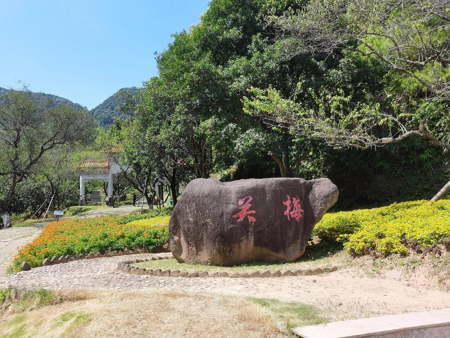 梅嶺古道有兩個景區,一個是在廣東南雄,一個是在廣西大餘.