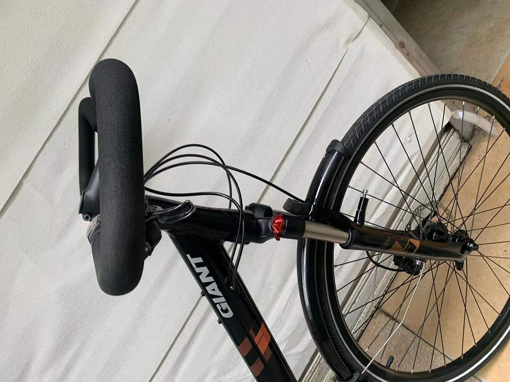 捷安特帝柏5100,旅行车,特价2380配置禧玛洛27速油压碟刹,全车内走线