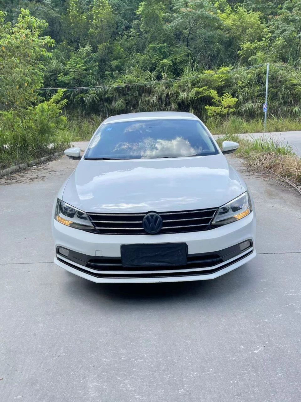 68万,16年大众速腾手动挡1.6l  配置如图 2.