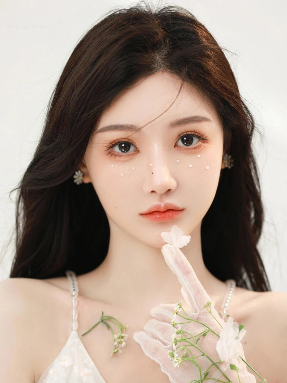 唯美少人极简个人写真艺术照 纯欲的白纱裙干净又高级73 零星碎发