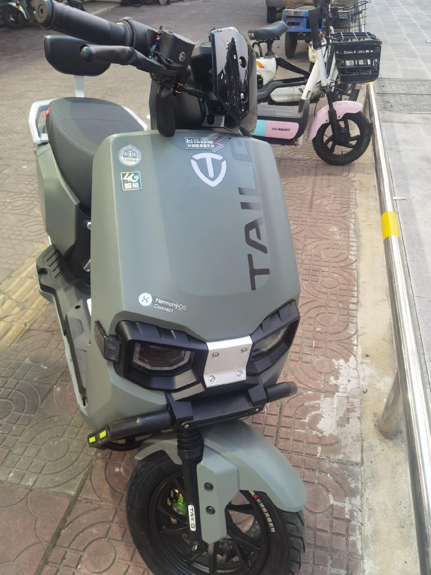 更安全        前后液压阻尼减震,让你骑行更加舒适 台铃电动车图片