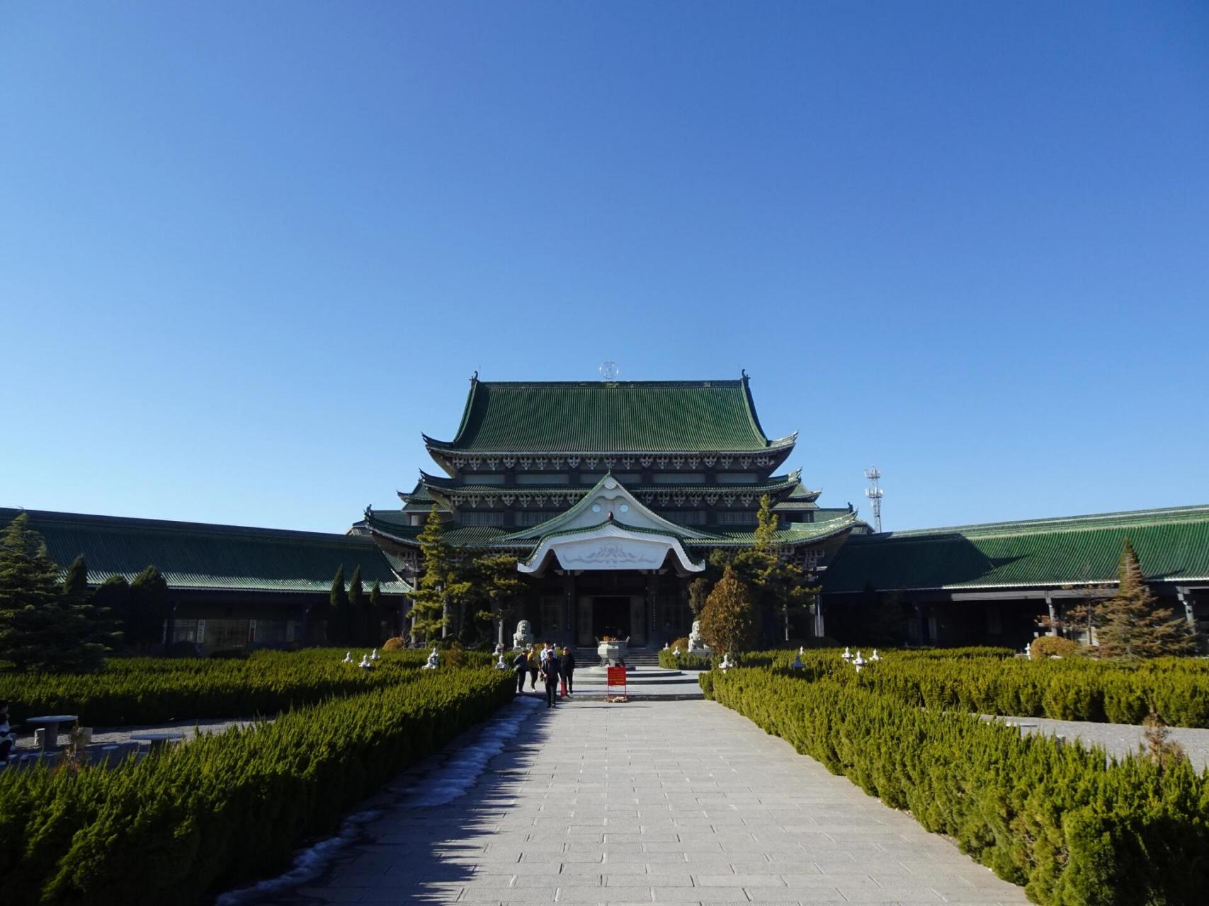 养天地正气,法古今完人 云梦山南天门,坐落于巍巍太行山脉,千古奇人