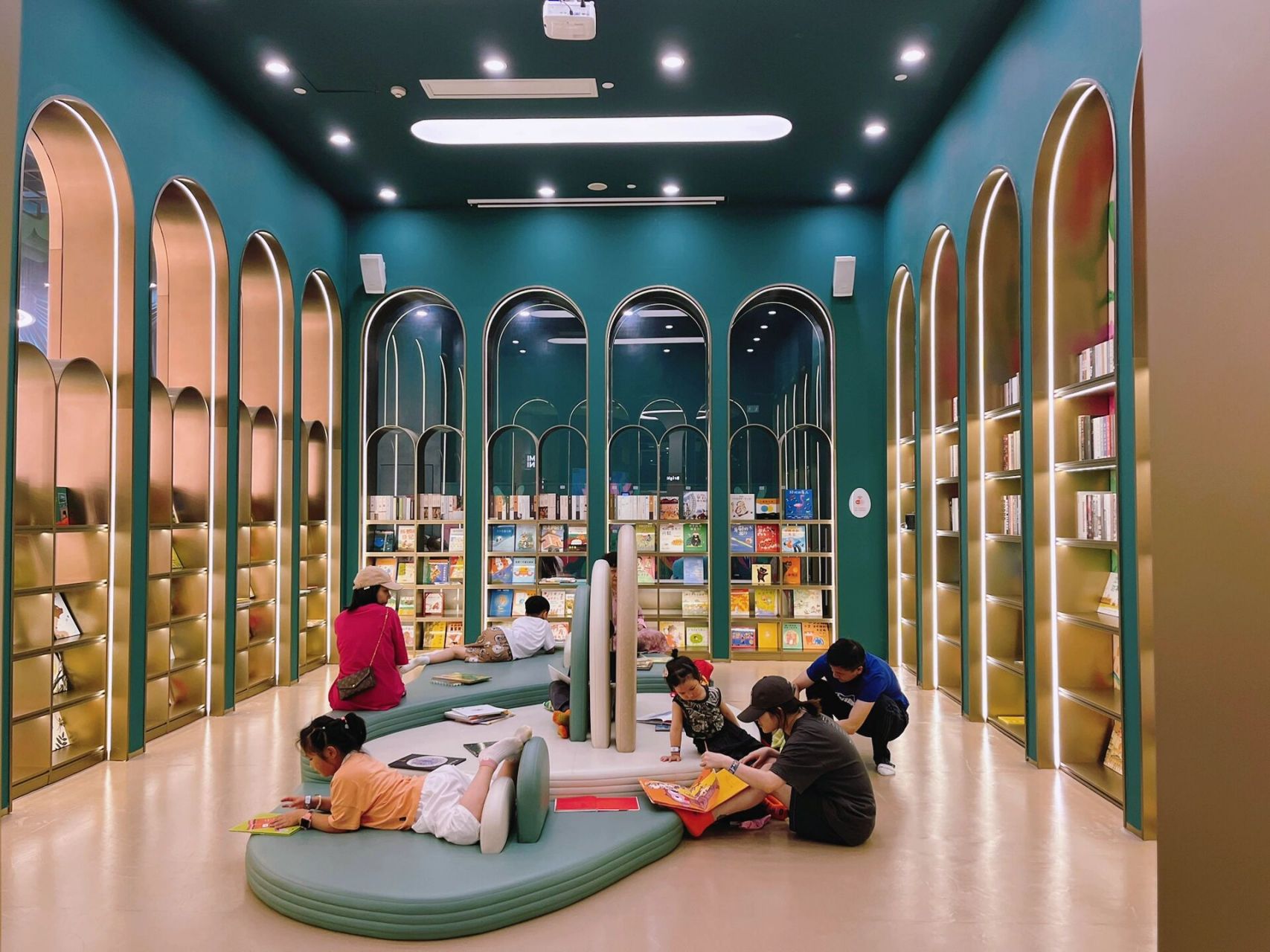 原来这就是上海最大的室内儿童乐园! 耀心岛.亲子乐园.