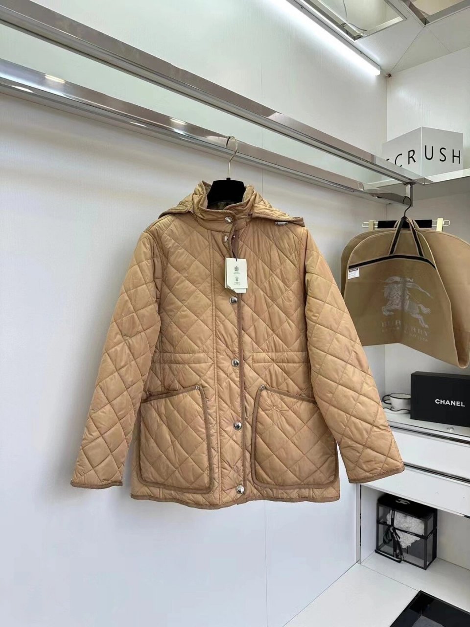 巴宝莉秋冬最新款经典棉服 ━━━━ ● buberry