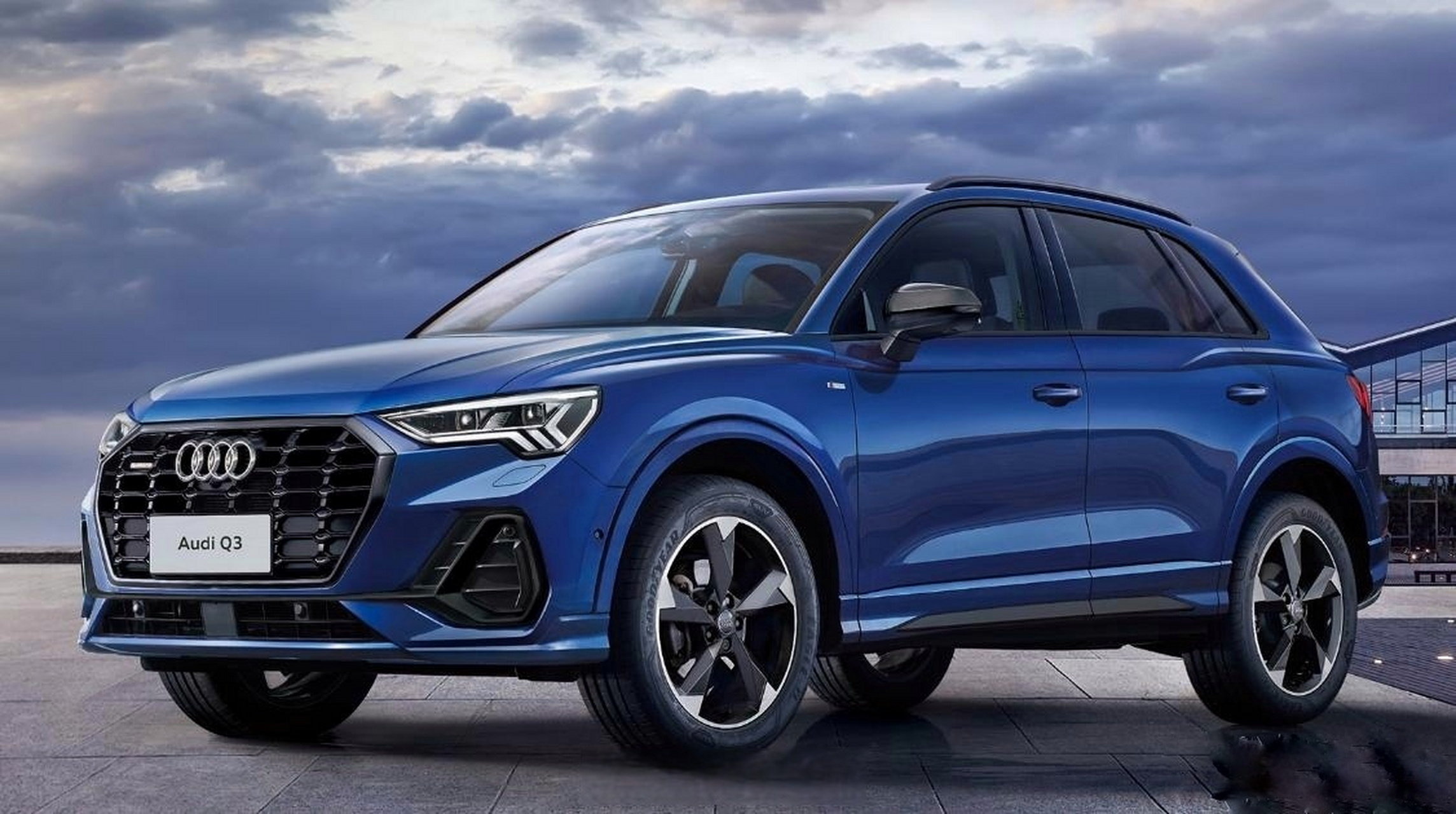 新款奥迪q3 sportback共计推出4款车型,售价29.28-36.18万元.