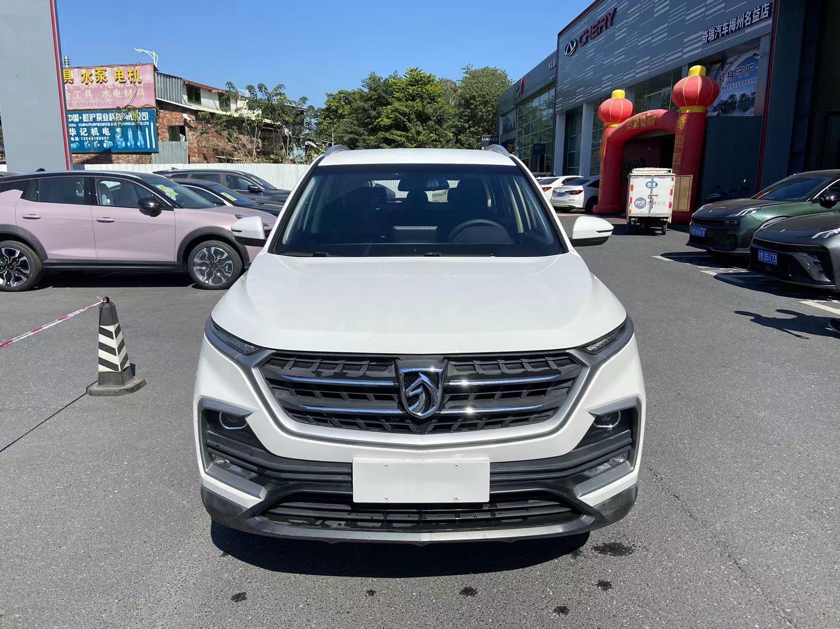 4万多自动大suv,19年6月宝骏530,1