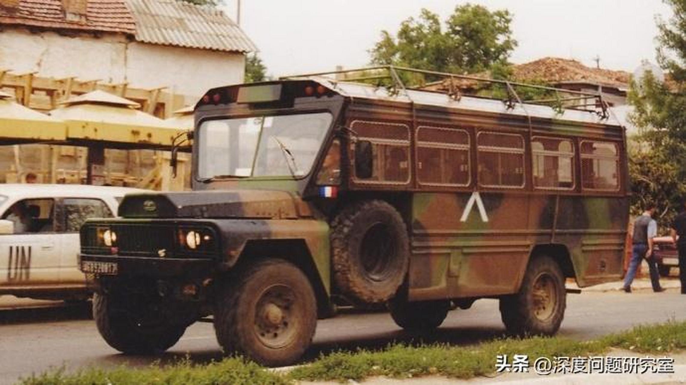 1990年代,駐紮在前南地區的歐洲各國軍隊的卡車,挪威軍隊的卡車駕駛室