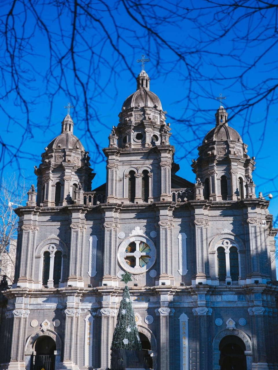 北京︱东堂①王府井最隽永大气的一道风景 北京东堂是一座天主教教堂