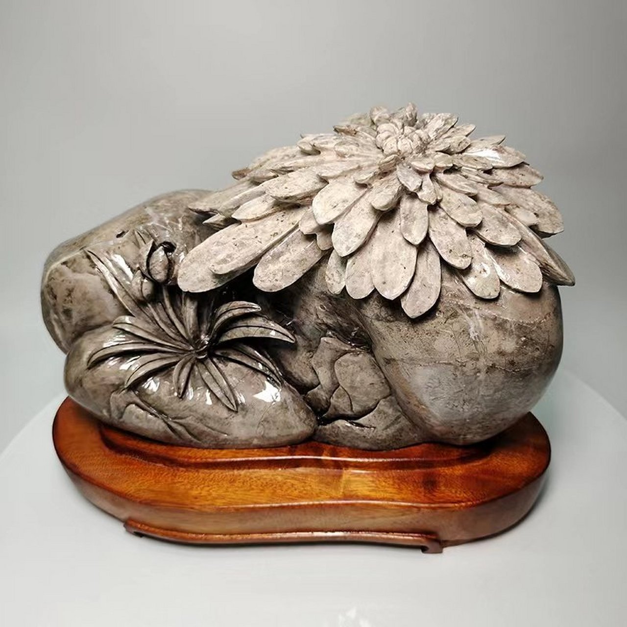 浏阳菊花石雕被誉为"全球第一".