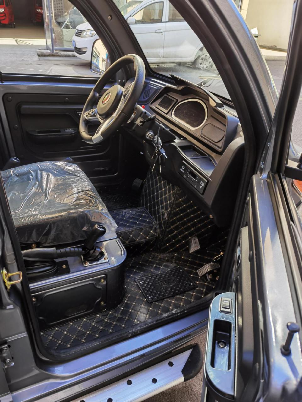 耀隆指挥官款方向盘式,价格亲民的盘式三轮车到店