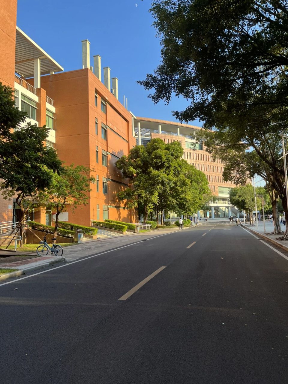 华南理工大学(大学城校区) 华南理工大学地处广州,是直属教育部的全国