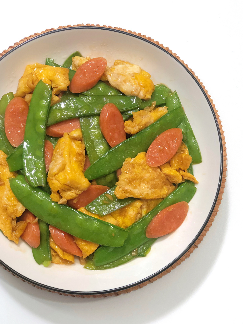 9710分钟快手菜6015低脂美味荷兰豆火腿炒鸡蛋 .