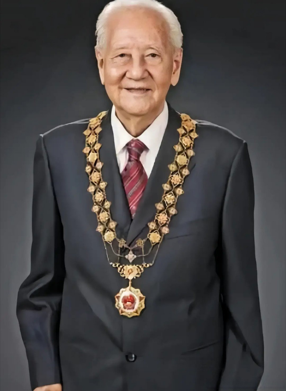 请您停留1秒钟,为隐姓埋名30年的中国核潜艇之父黄旭华爷爷,献上