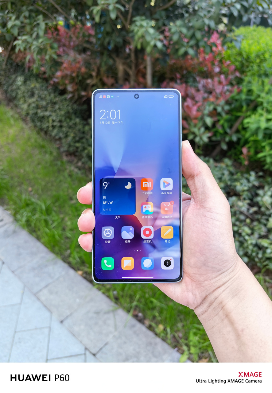 红米note12 turbo的正面颜值也确实可以,但有些博主说媲美小米13 pro