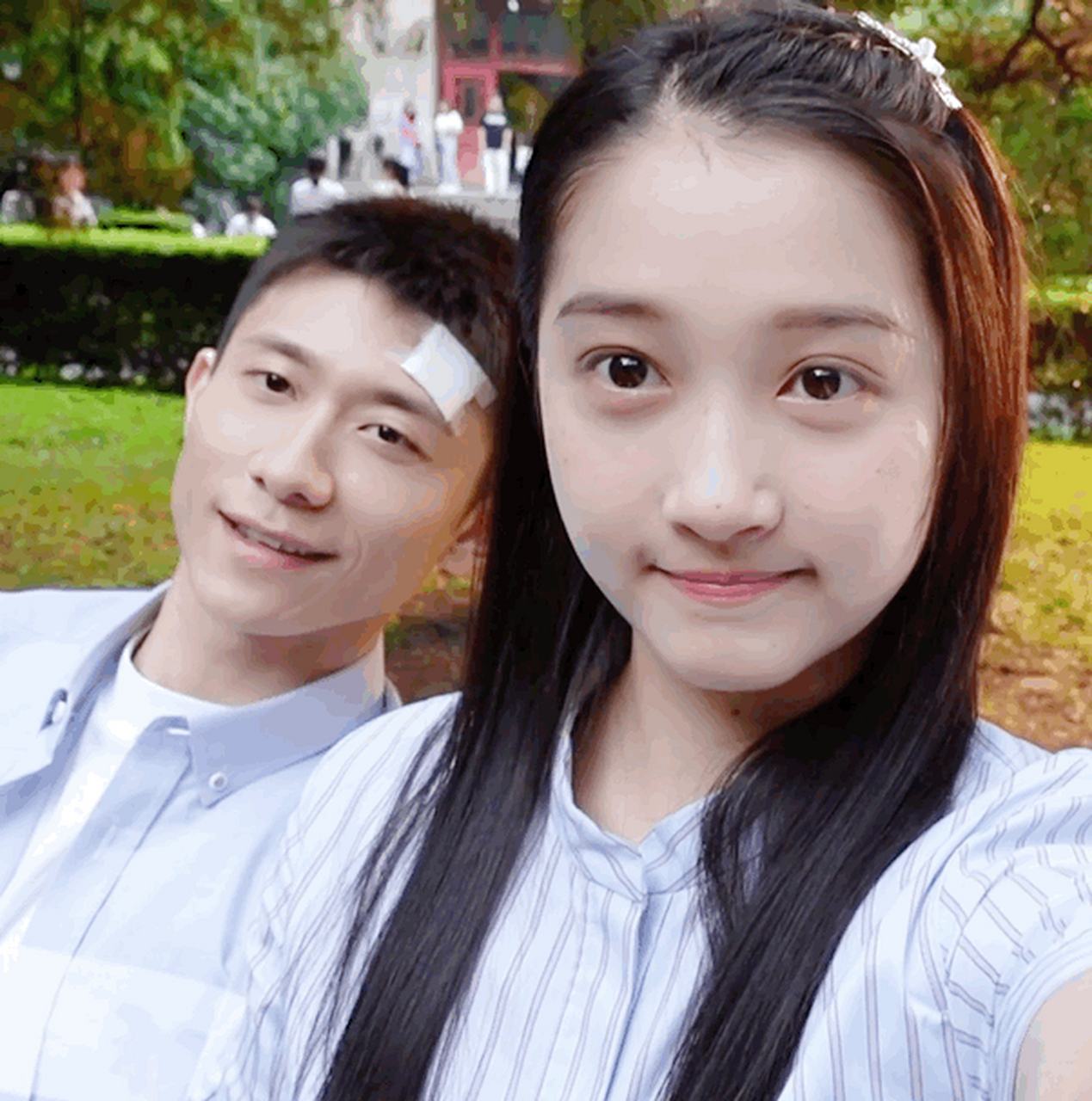 关晓彤晒手帐  关晓彤 晒出自己拍摄《曾少年》期间的手帐,彤姐好认真