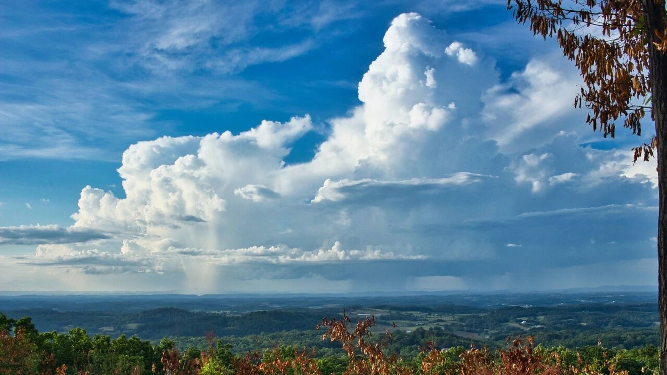 蓝天白云晴空万里自然风光优美风景清凉夏日 蓝天白云晴空万里自然