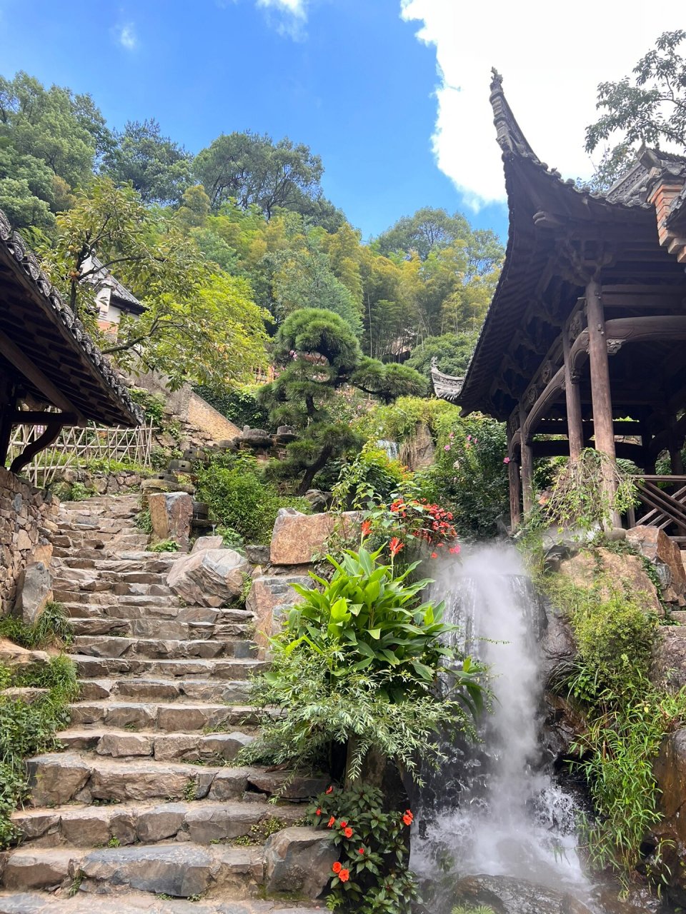 婺源篁岭16615日游 门票随买随用 我们定的民宿一般 景区附近的