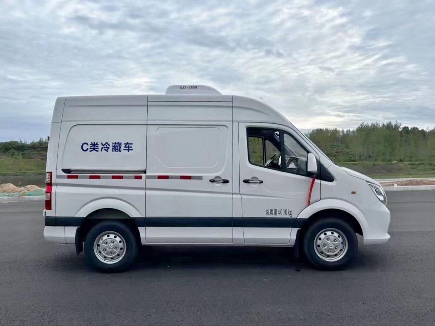 福田图雅诺短轴冷藏车 整车型号:bj5048xlc-e1(短轴中顶) 外形尺寸
