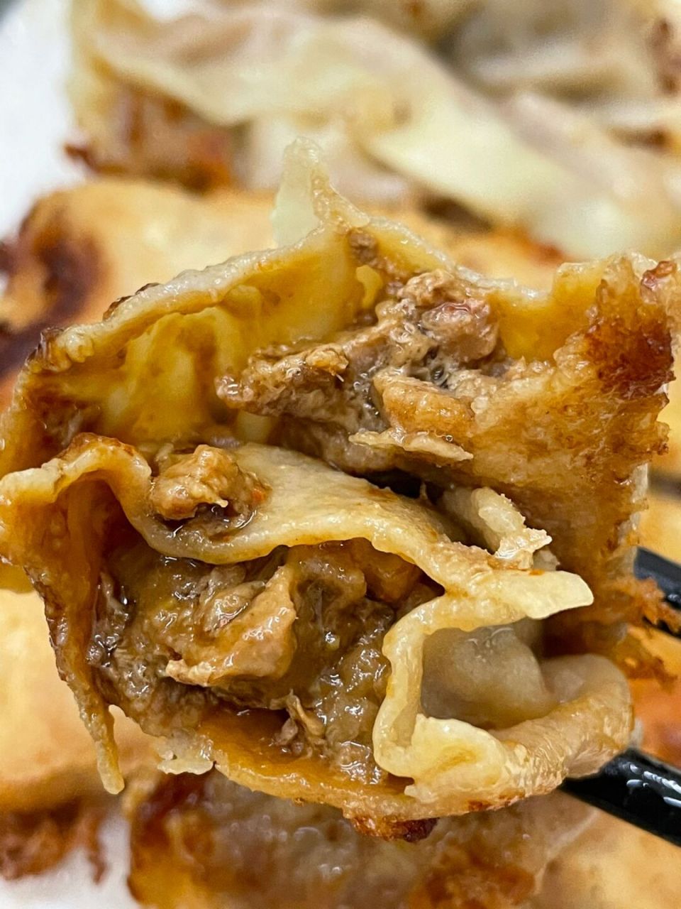 青岛最好吃的锅贴 烤肉锅贴一定要吃 香哭了 团岛市场附近开了十几年
