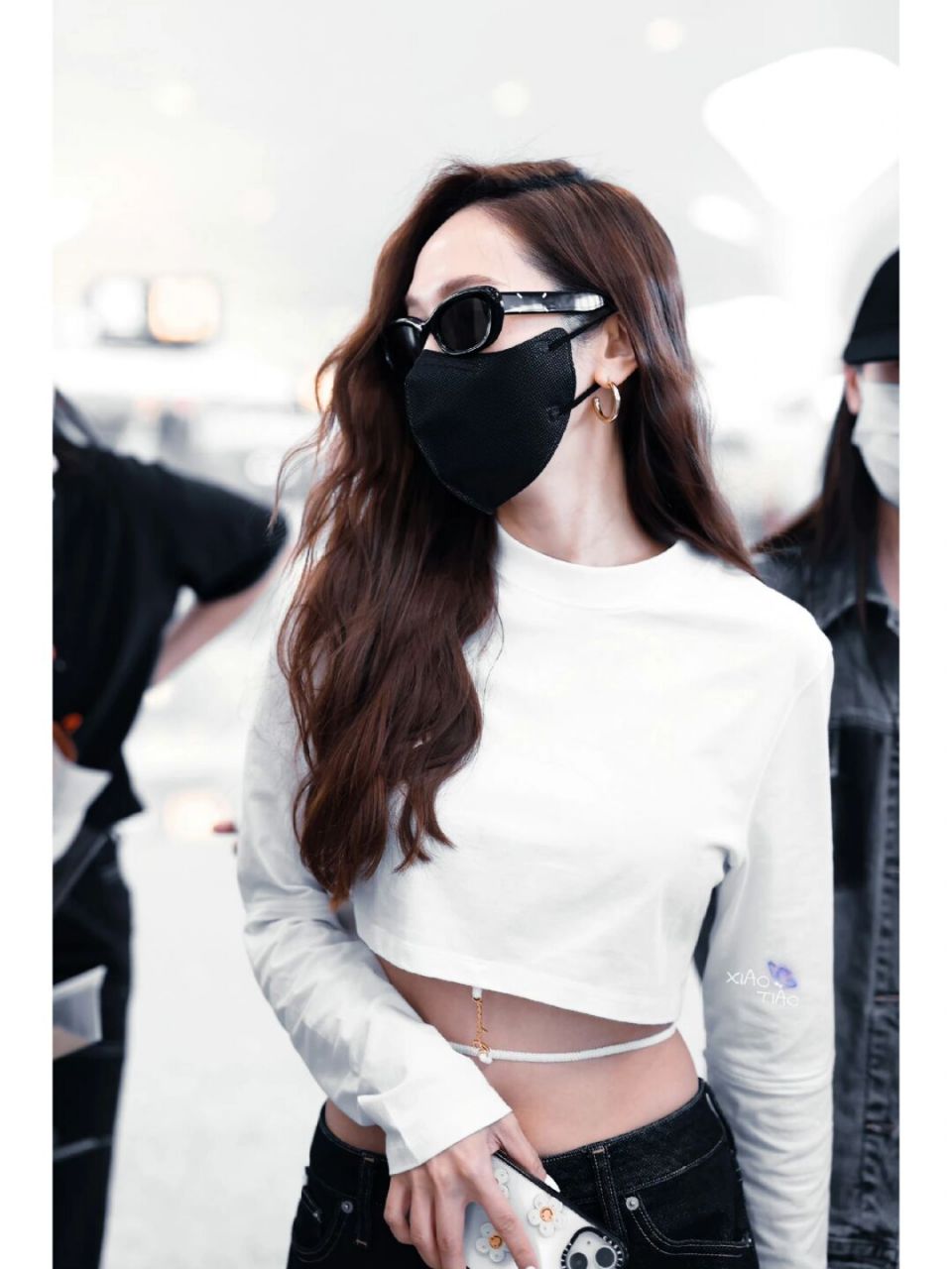 郑秀妍机场穿搭 今日份辣妹上线!