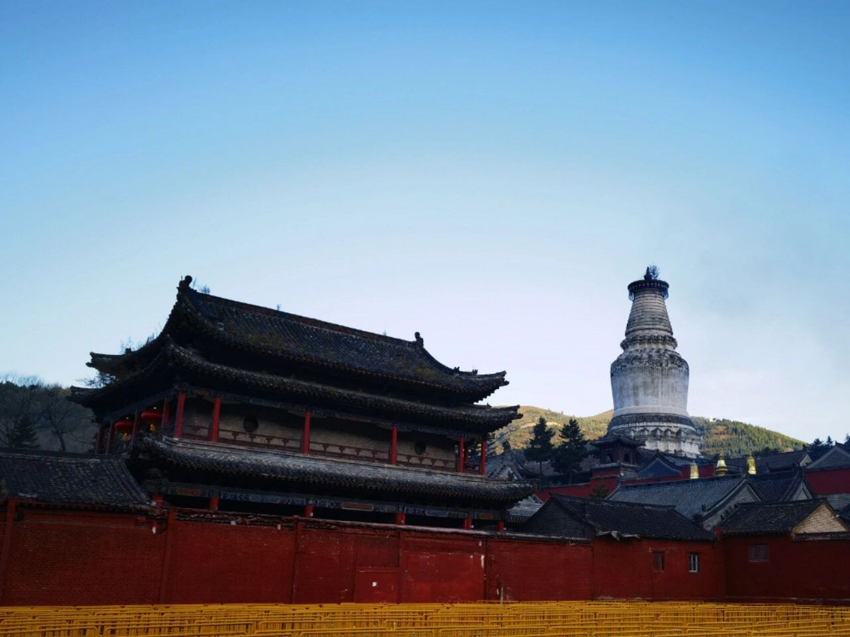 五台山的第二天94五爷庙黛螺顶菩萨顶 96五爷庙:一早六点出发去五