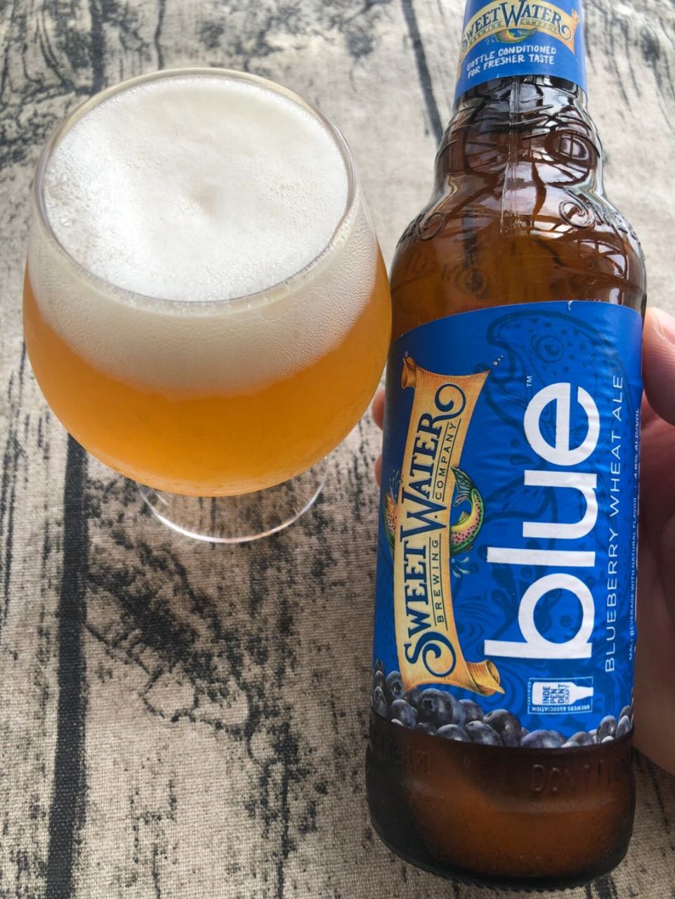 蓝莓增味小麦啤酒——甜水·蓝调 90甜水的一款水果增味小麦啤酒