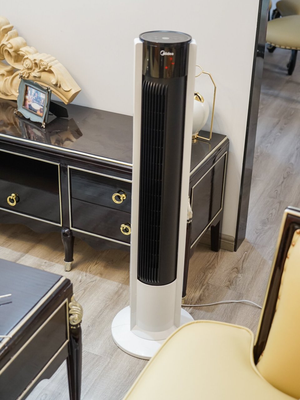 又挖到的夏天宝藏,美的电风扇无叶落地塔扇款强烈安利给大家.