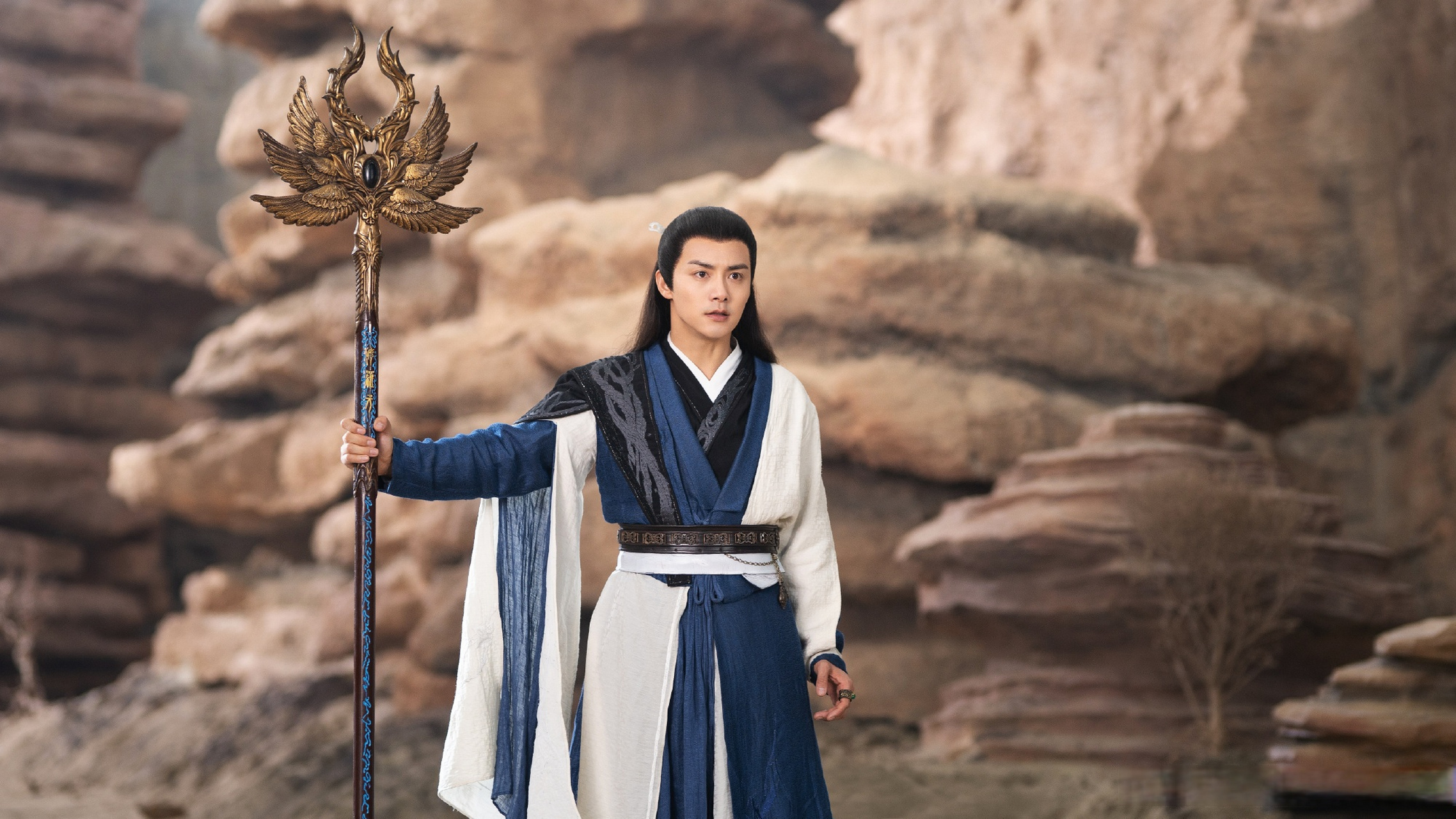 马天宇@马天宇尘缘  大家今晚看纪若尘@马天宇 的本命法器了吗